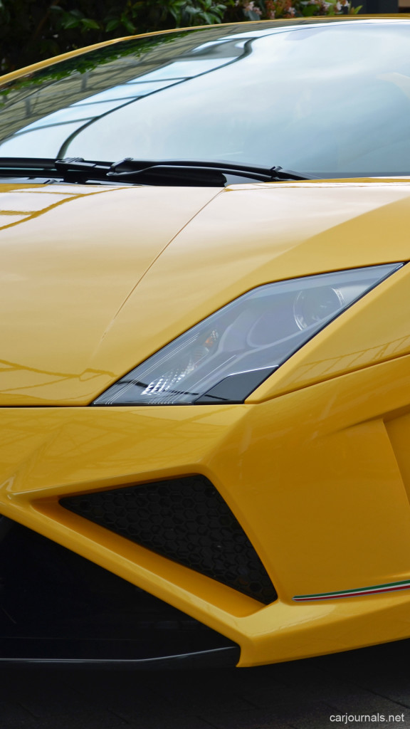 Yellow Lamborghini iPhone Wallpaper - Car Journals